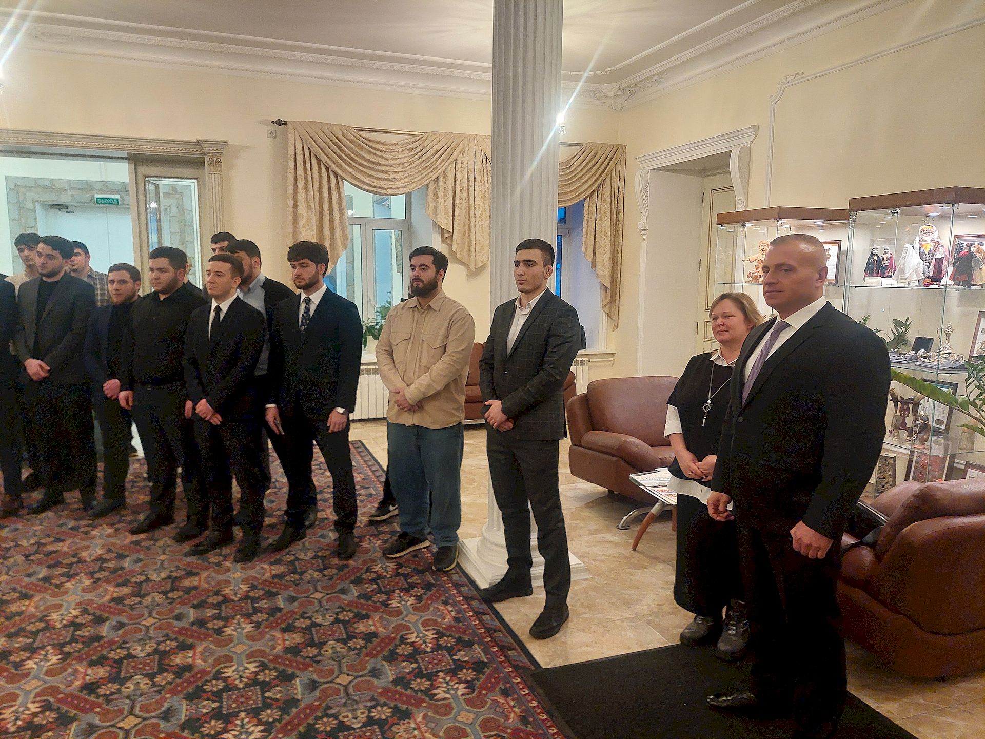 В Постпредстве Дагестана прошла церемония награждения родственников народного художника Дагестана К.Ф. Власовой