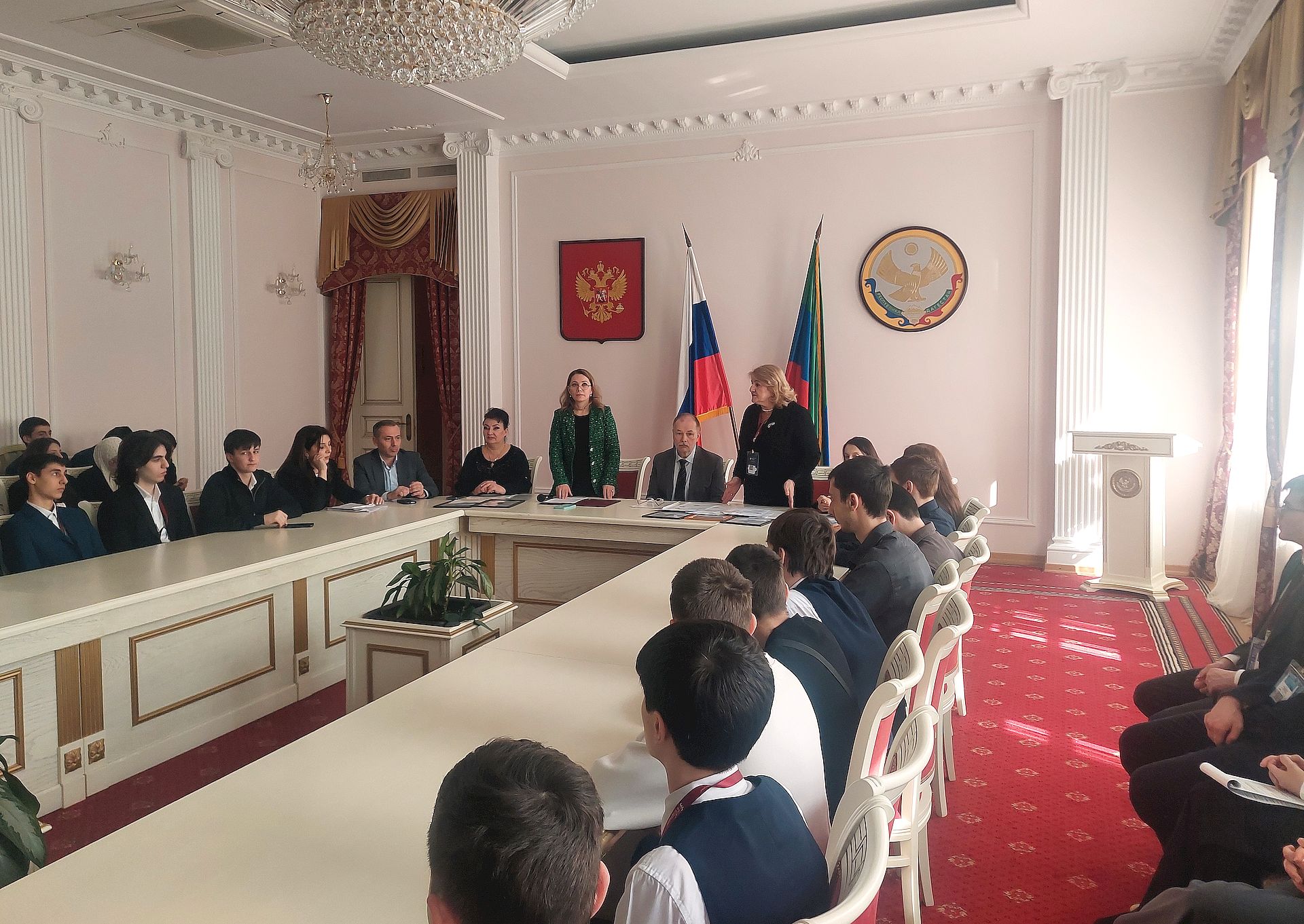 Постпредство Дагестана радушно приняло делегацию дагестанских школьников – участников проекта «Шаг в будущее»