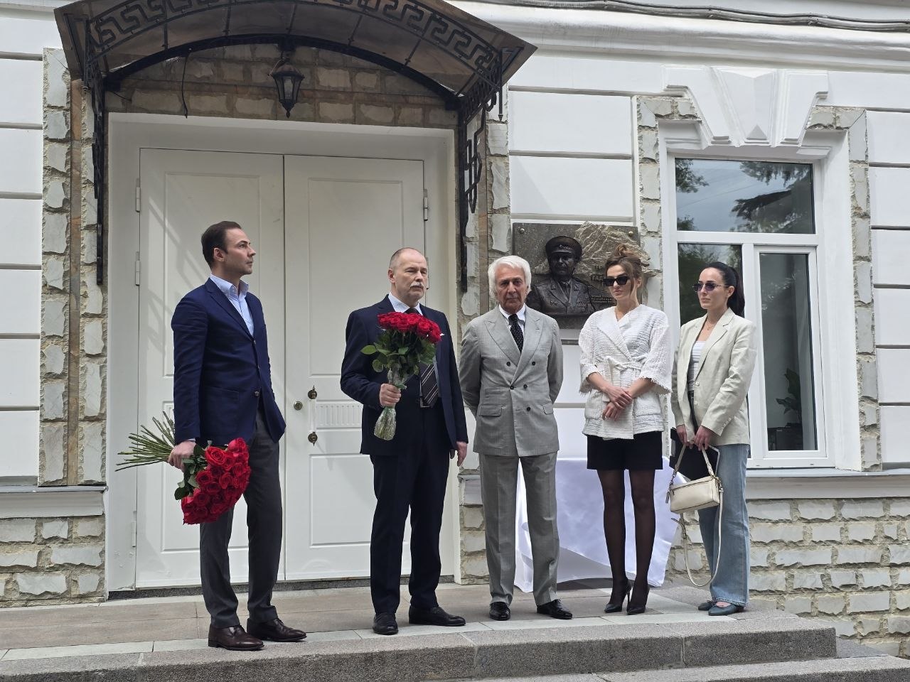 В Постпредстве Дагестана состоялась церемония возложения цветов к мемориальной доске первого Постоянного представителя Республики Дагестан при Президенте Российской Федерации Гаджи-Курбана Гаджиевича Шайдаева