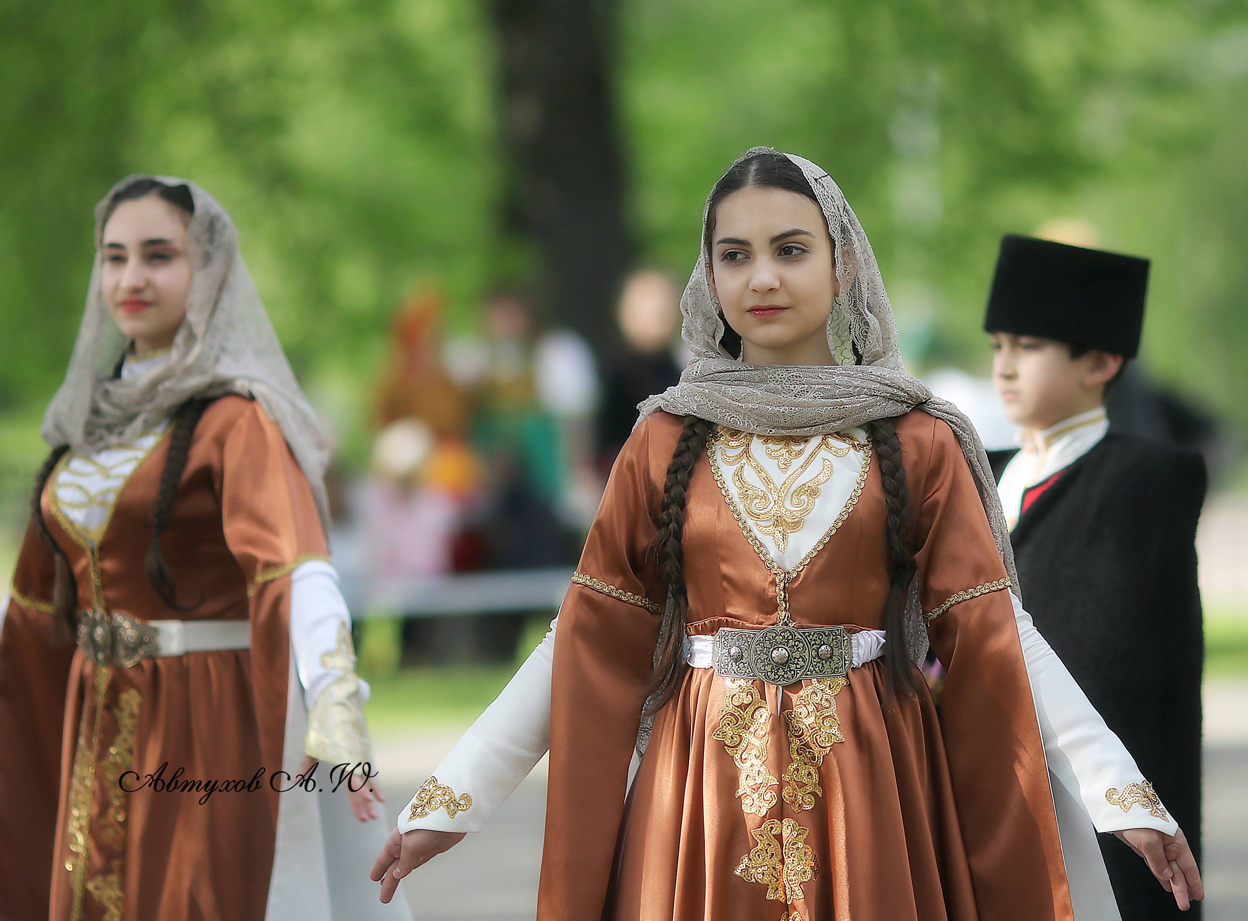 Образцовый детский коллектив кавказских и закавказских танцев «Выше гор» с успехом выступил в рамках Всероссийской акции «Ночь музеев» в Музее-заповеднике «Бородинское поле»