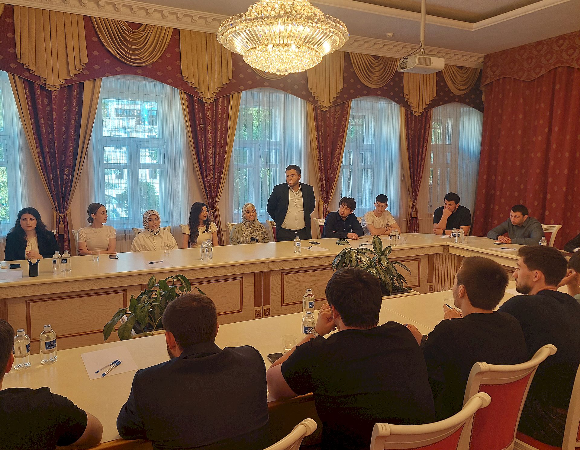Руководство Постпредства Дагестана провело рабочую встречу с председателями дагестанских студенческих объединений ВУЗов Москвы