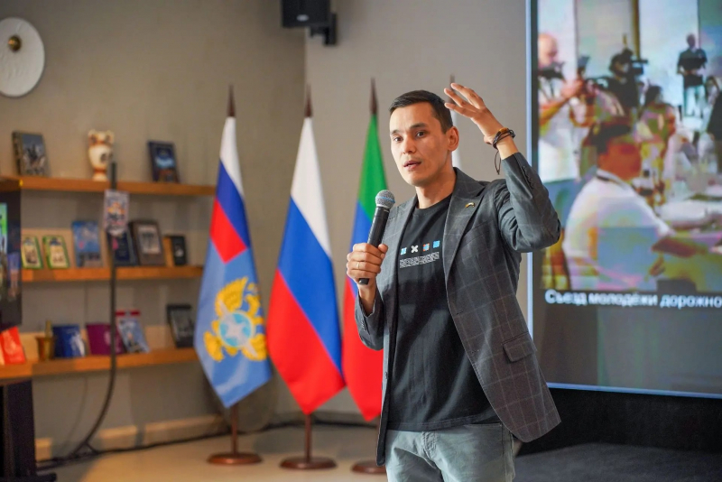 Фёдор Щукин поприветствовал участников первого Съезда молодежи дорожного хозяйства России