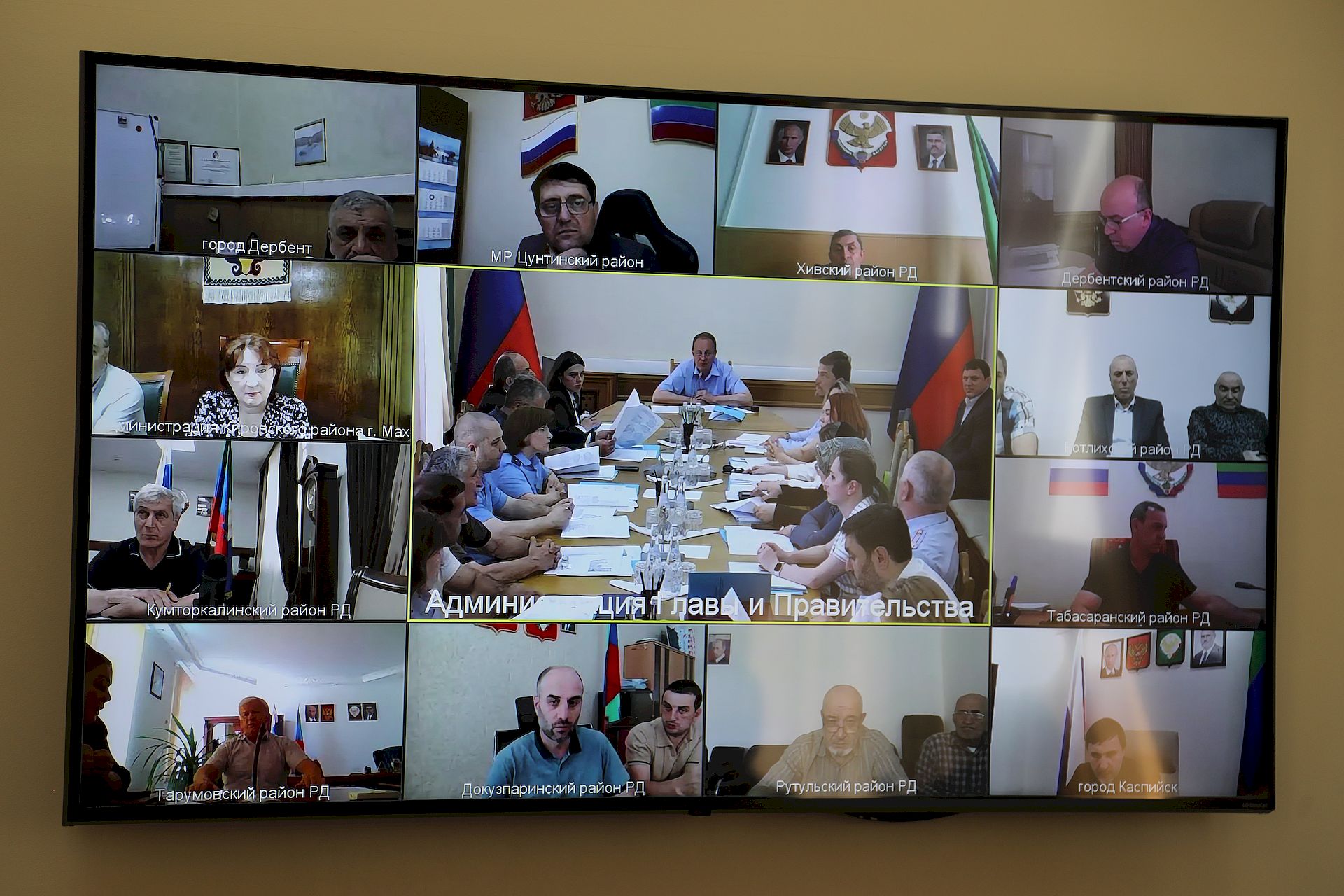 В Правительстве Дагестана рассмотрели меры по усилению защиты несовершеннолетних и профилактике преступности