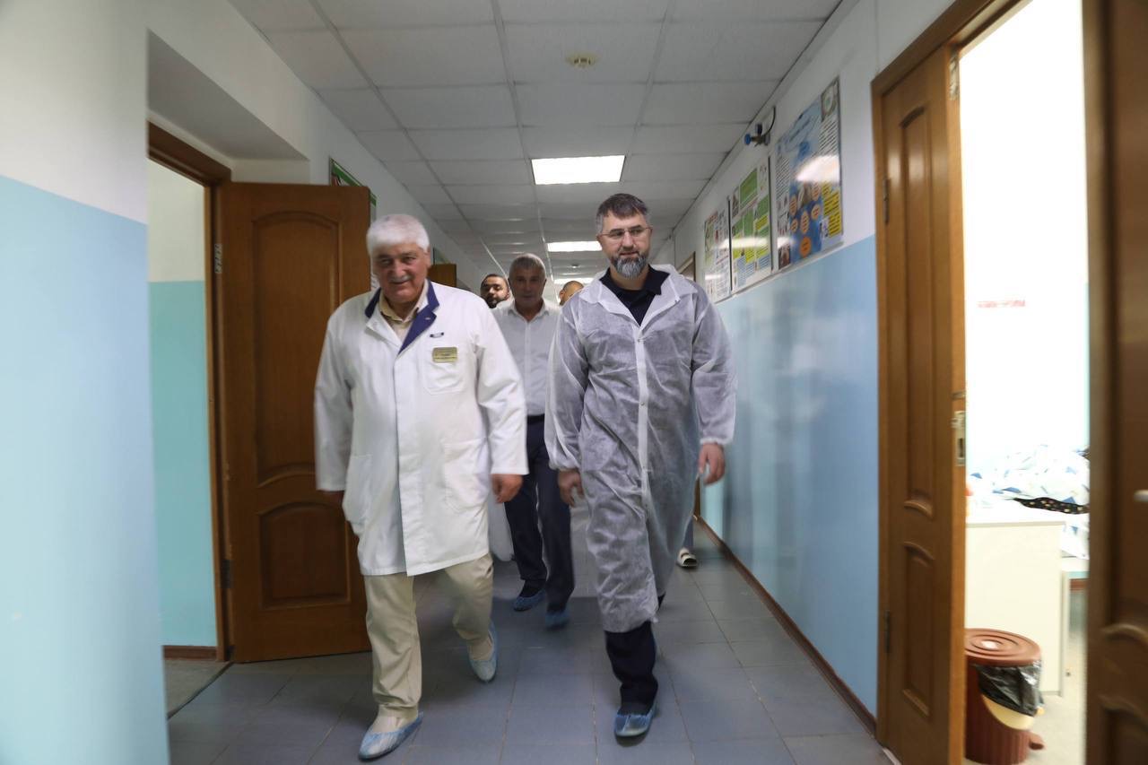 Магомед Рамазанов посетил социальные объекты Кизляра и Кизлярского района
