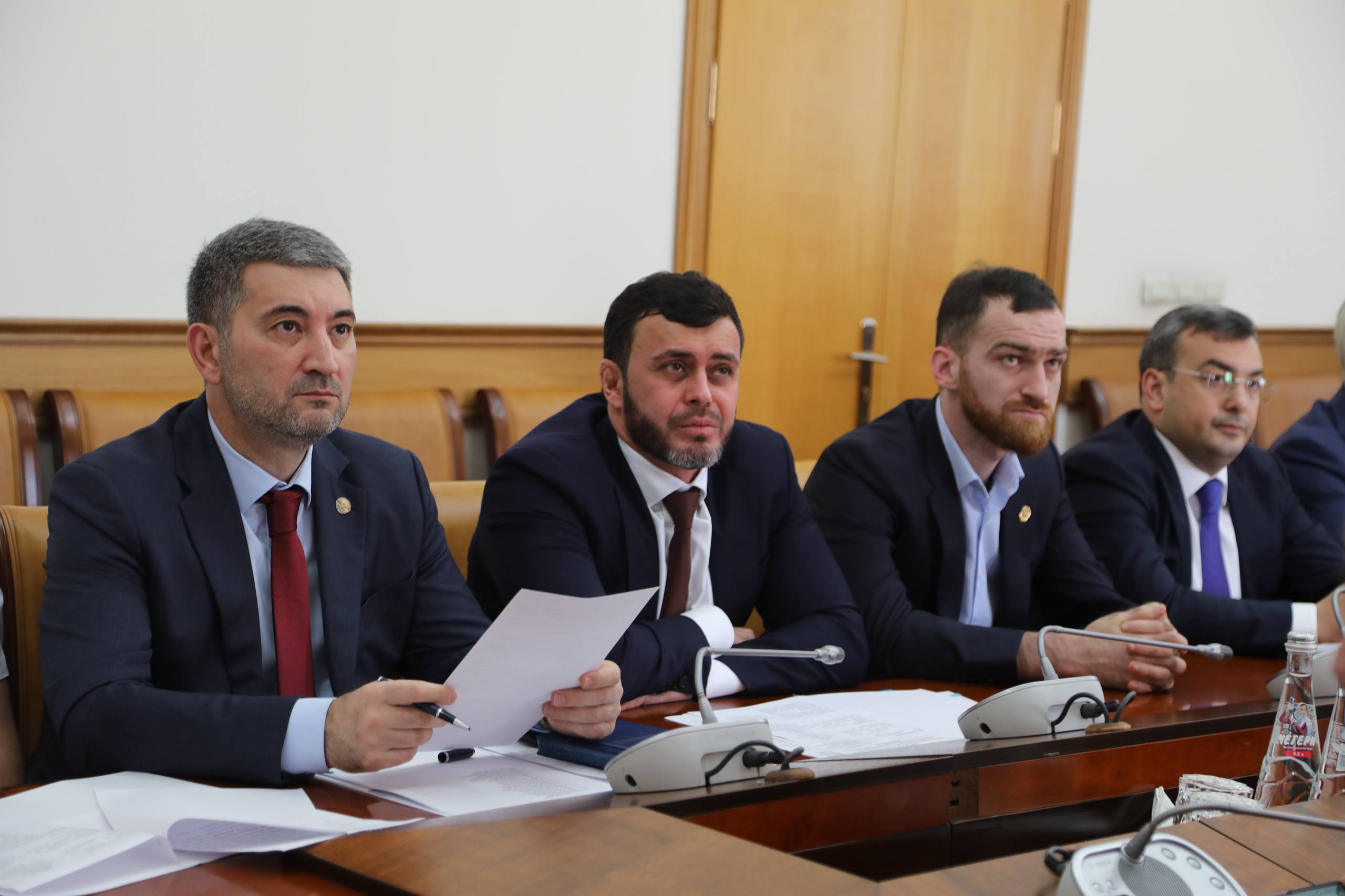 Магомед Рамазанов провел заседание оперативного штаба