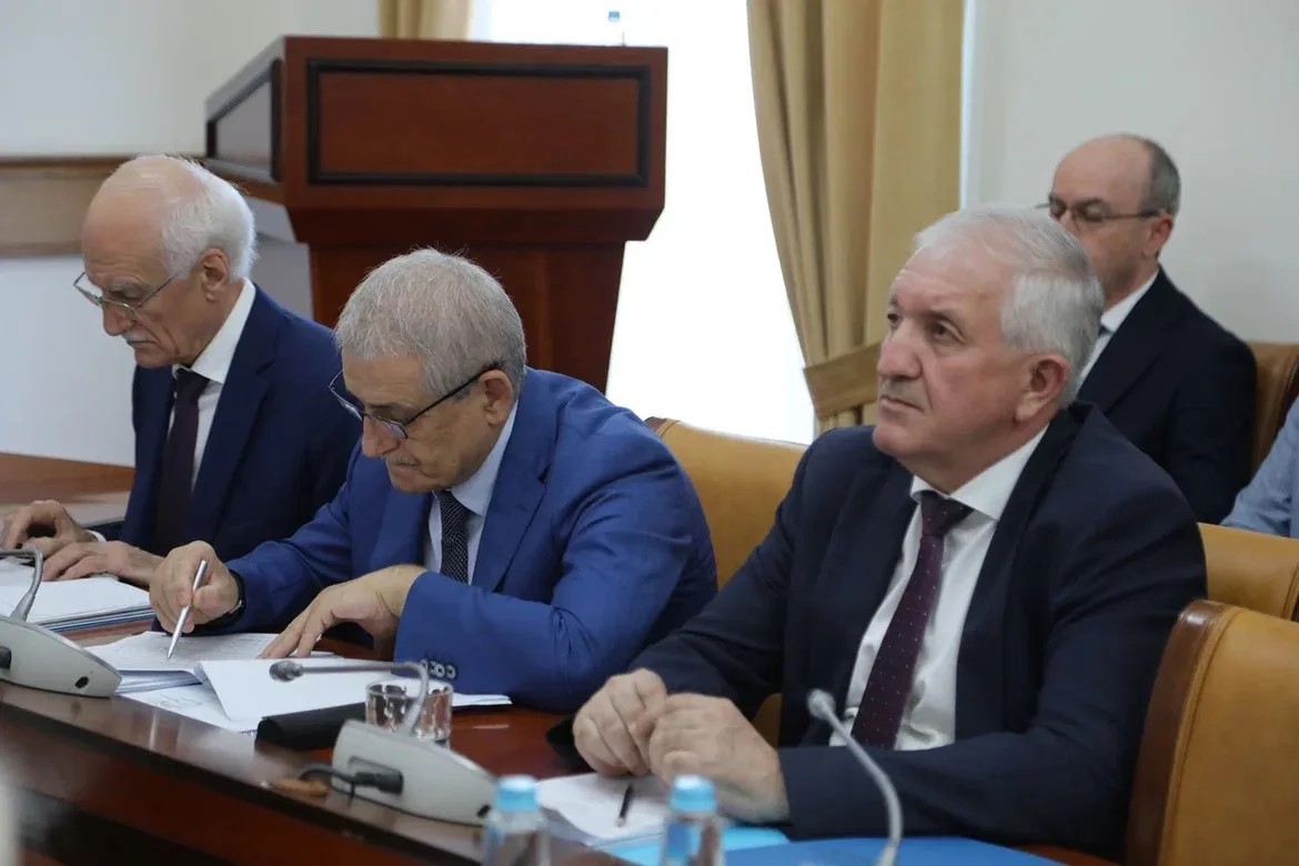 В Дагестане до конца года ожидается поставка 141 нового автобуса большого и среднего класса