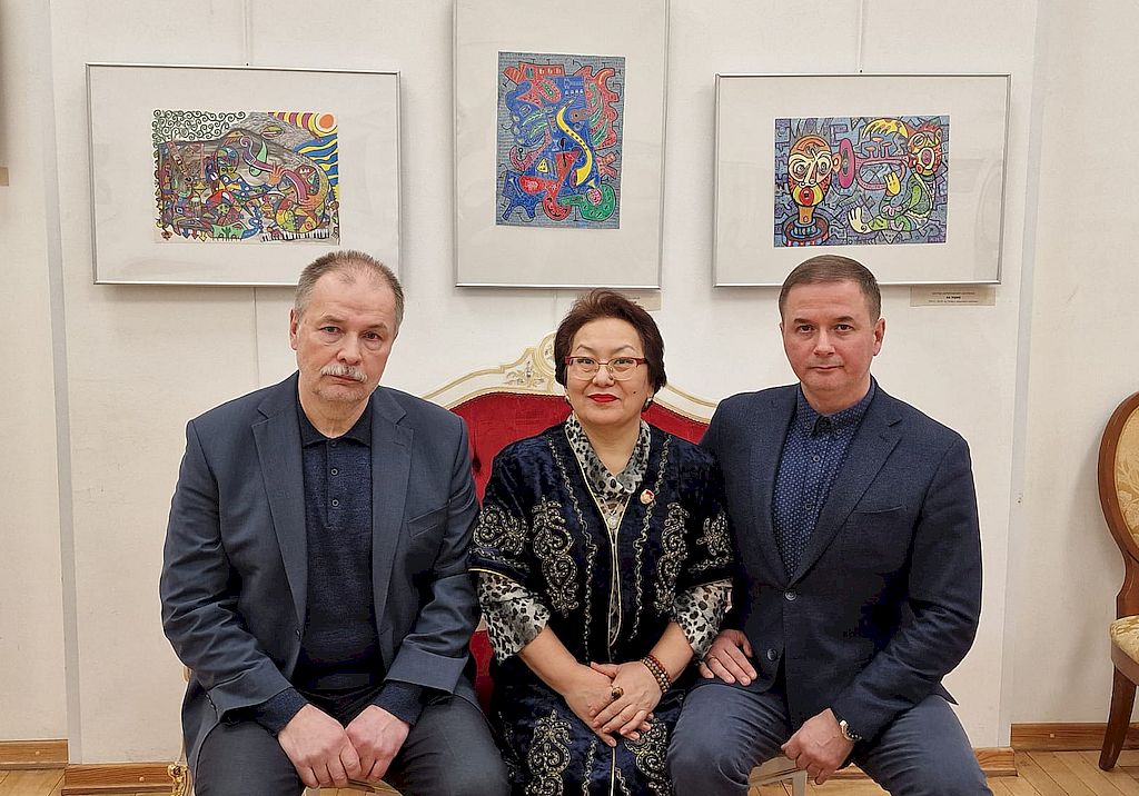 В Московском доме национальностей открылась выставка известного дагестанского художника Мурада Халилова