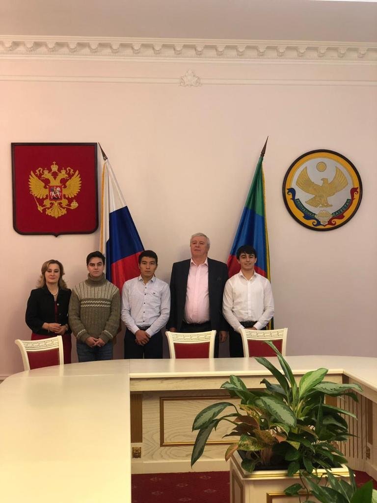 Умники и умницы из Дагестана