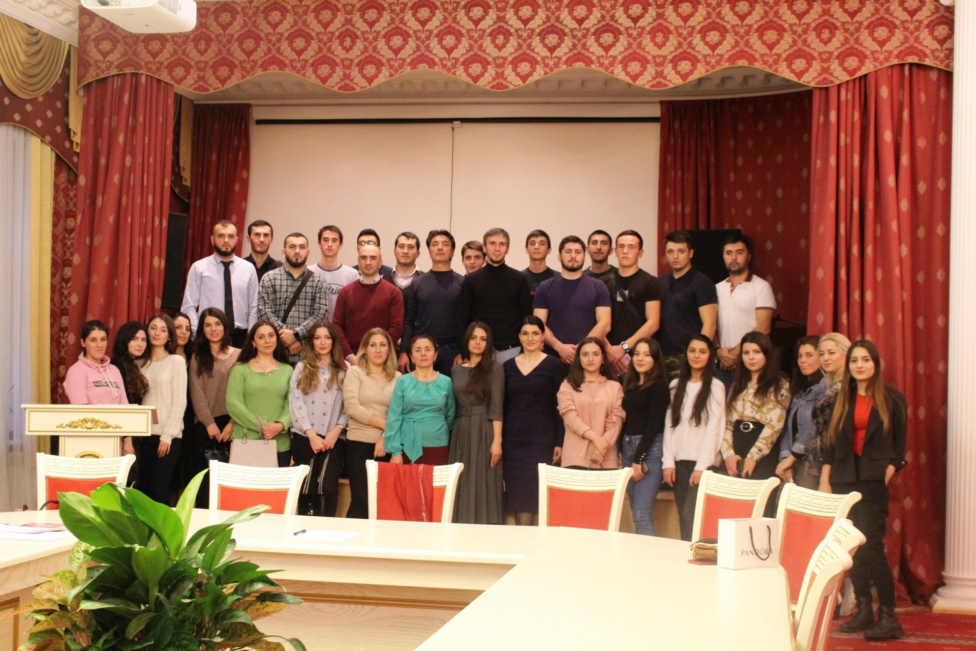 Диктант на лезгинском языке прошел в стенах Постпредства РД