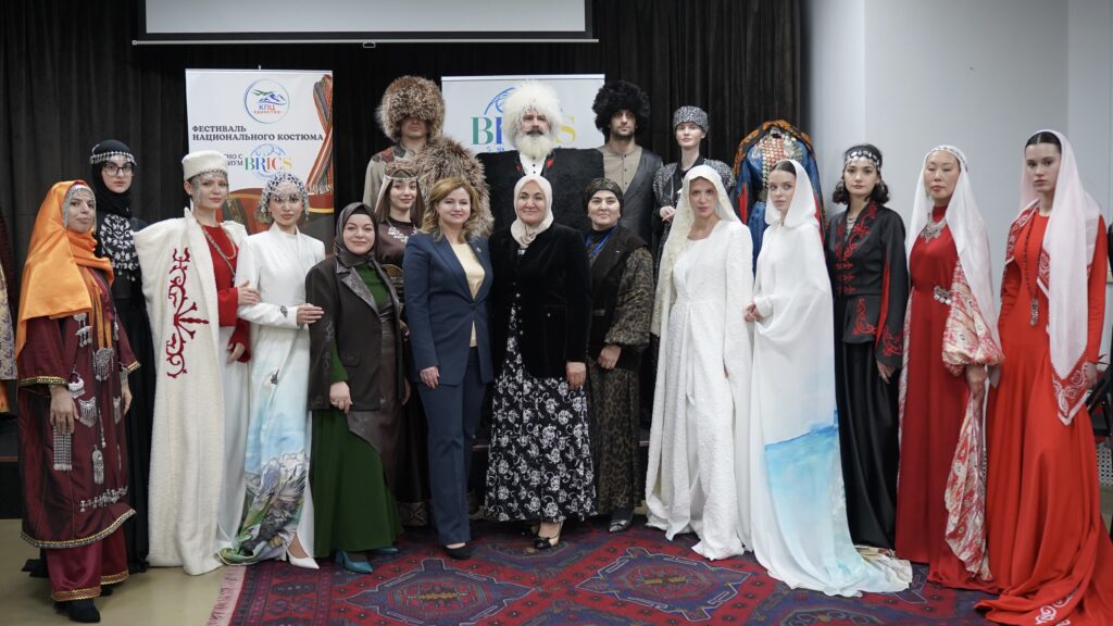 Фестиваль национального костюма