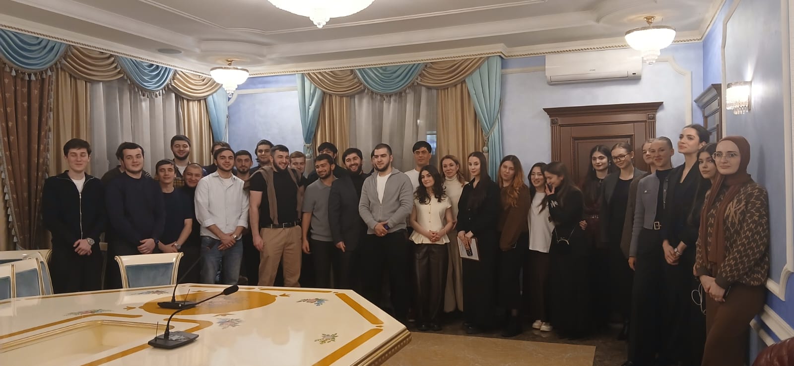 Команда студентов из Дагестана успешно выступила в квизе, посвящённом предстоящему Году единства народов России