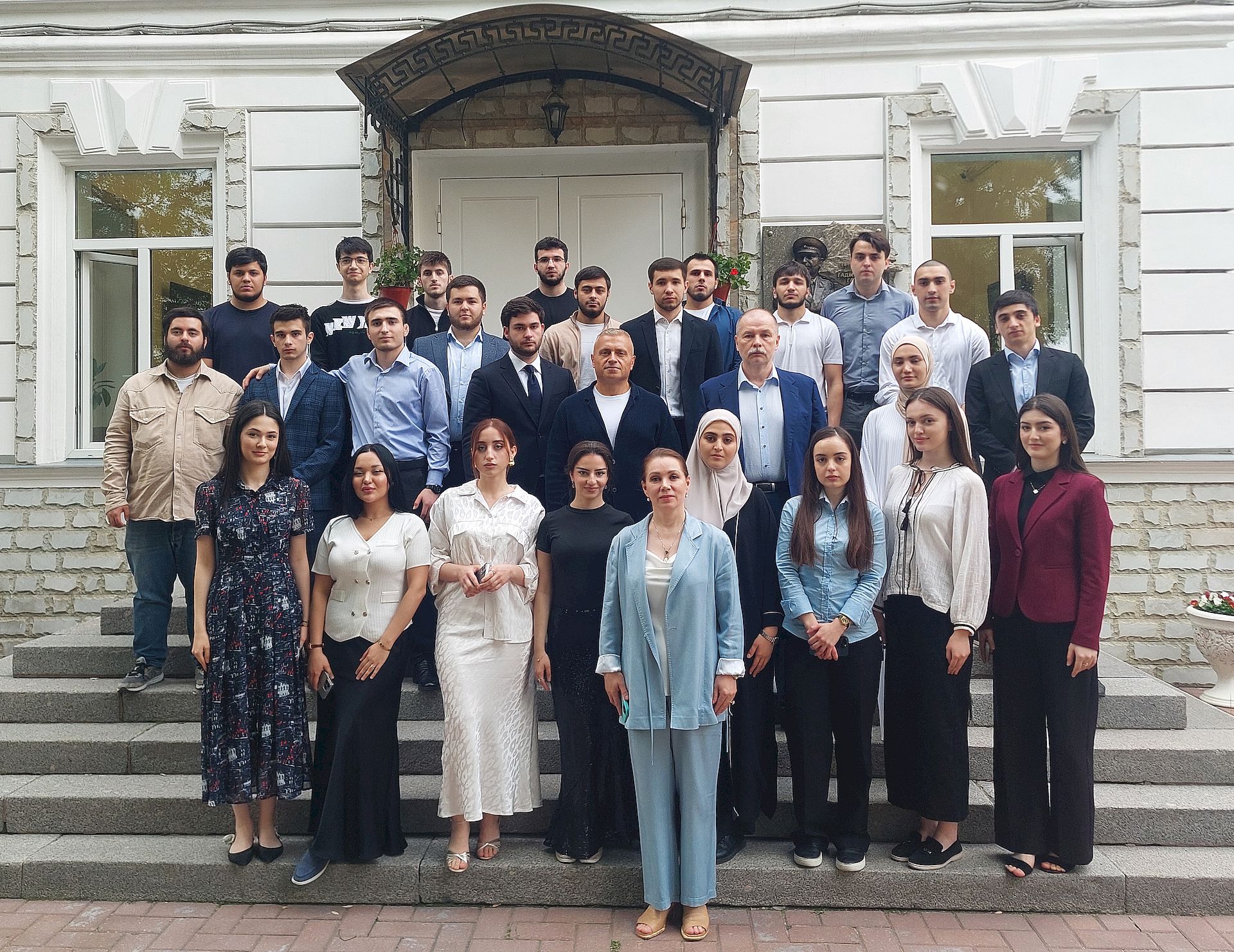 Постоянный представитель Республики Дагестан при Президенте Российской Федерации Владислав Владимирович Толстюк провёл рабочую встречу с председателями дагестанских студенческих объединений ВУЗов столичного региона