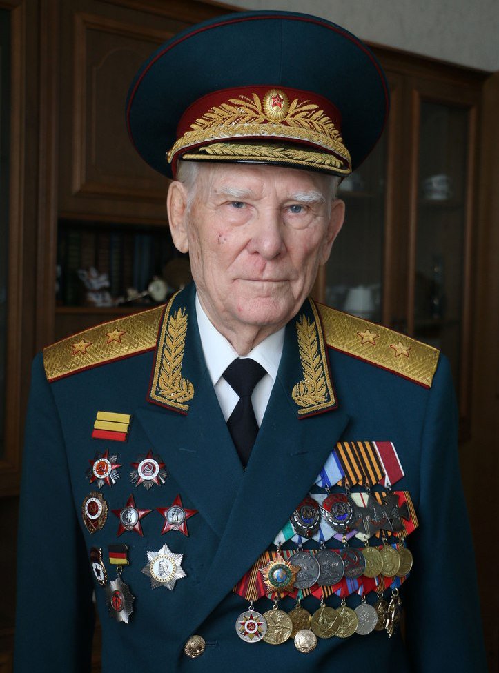 Светлой памяти Виктора Семёновича Свистунова