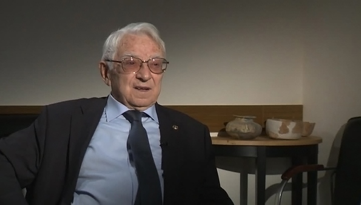 Члену-корреспонденту РАН Рауфу Магомедовичу Мунчаеву 90 лет.